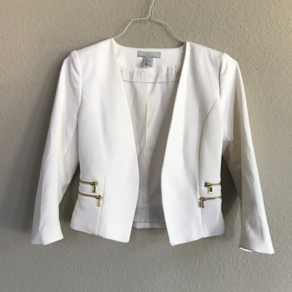 WHITE H&M SHOULDERED CROPPED BLAZER